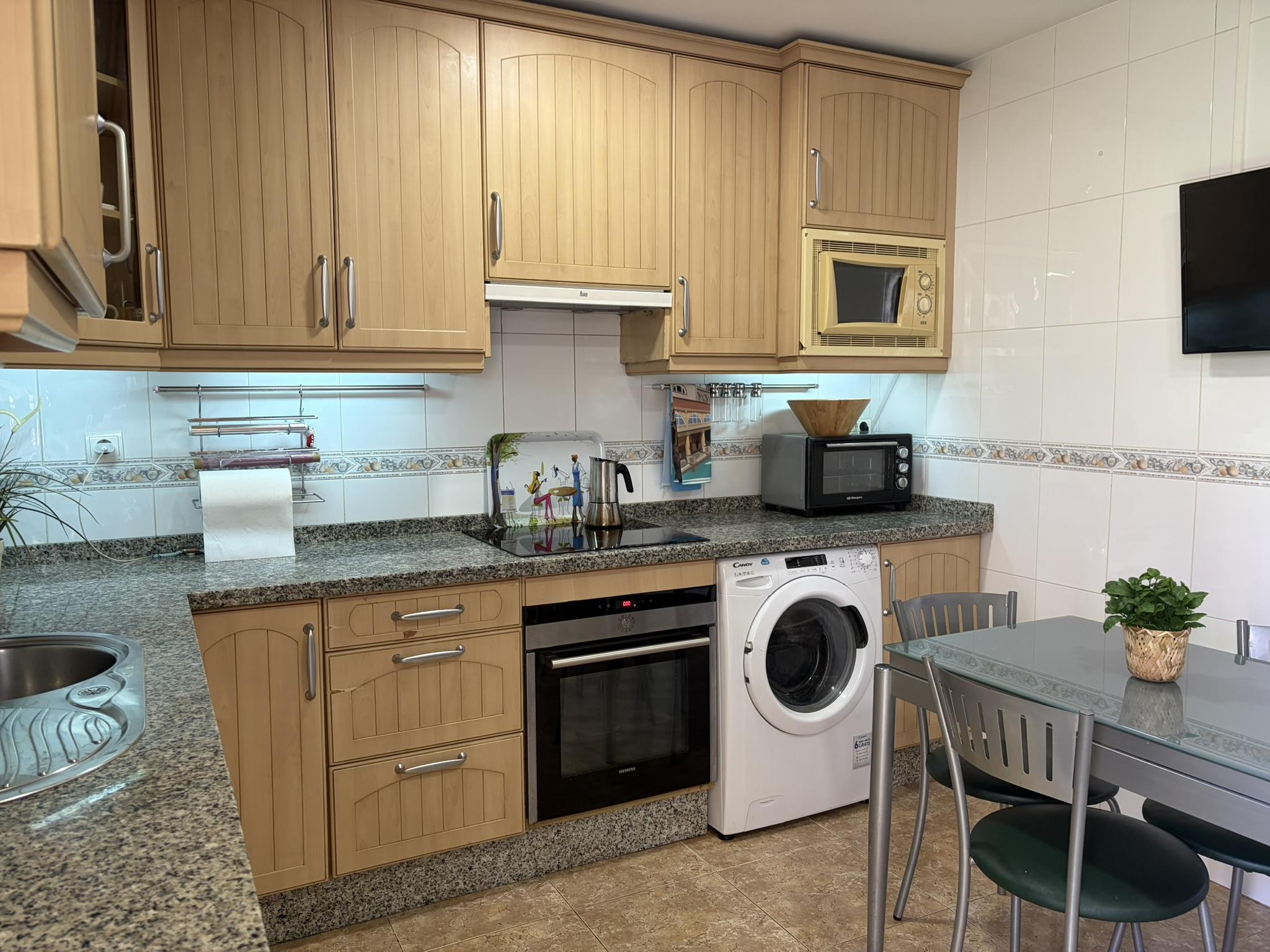 Imagen 11 Ático en venta en Benalmádena / Cerca de polideportivo, colegios y centro del Arroyo 