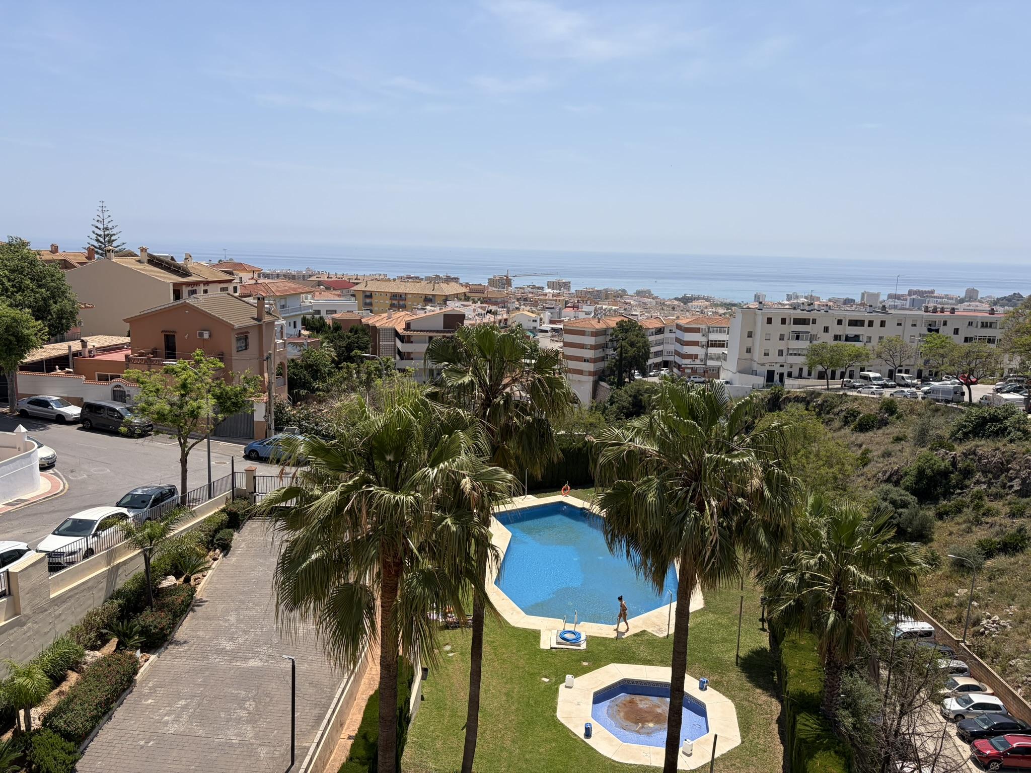 Imagen 35 Ático en venta en Benalmádena / Cerca de polideportivo, colegios y centro del Arroyo 