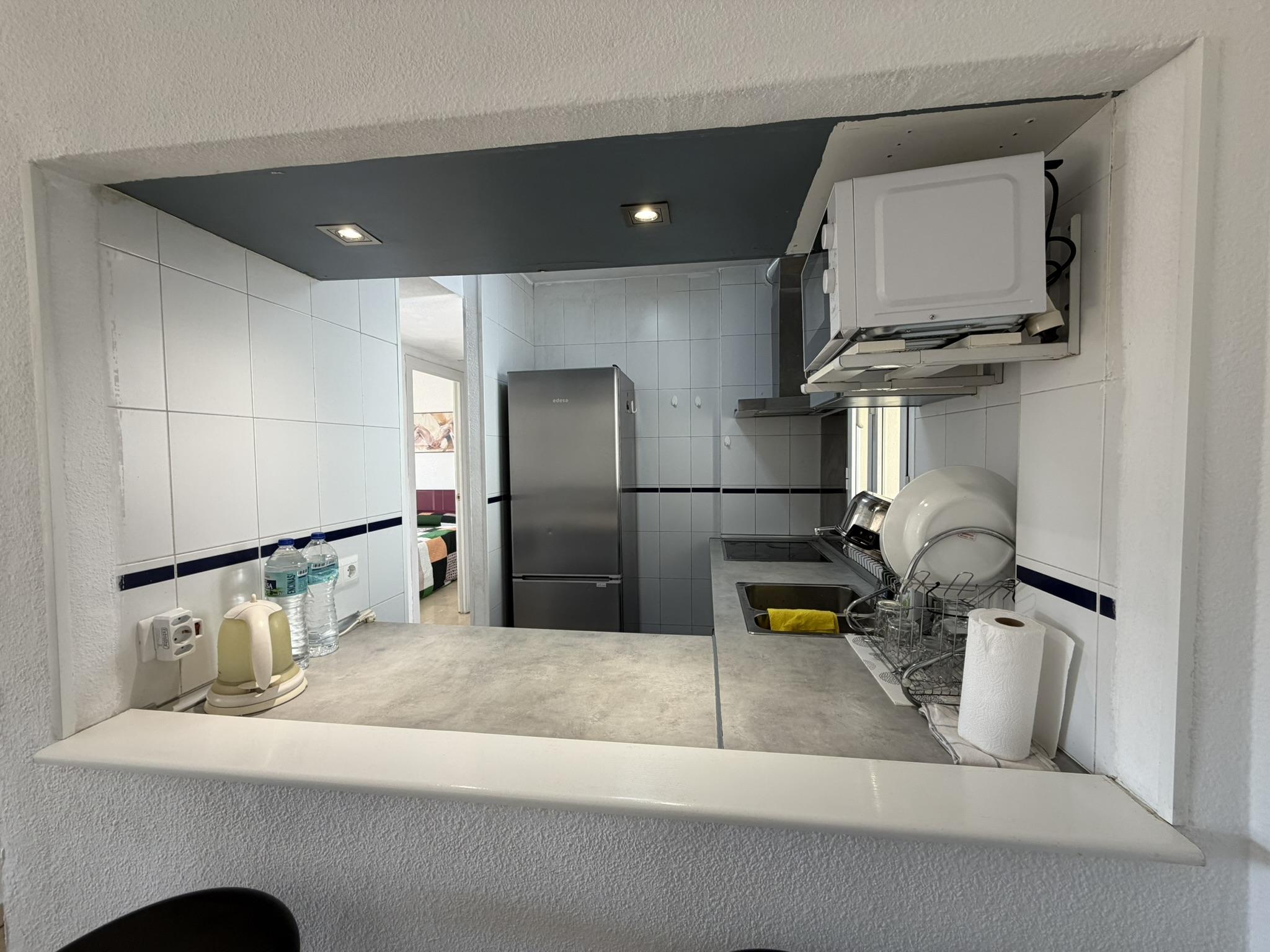 Imagen 8 Apartamento en venta en Benalmádena /  Playa a 400 metros , del centro comercial Torrequebrada