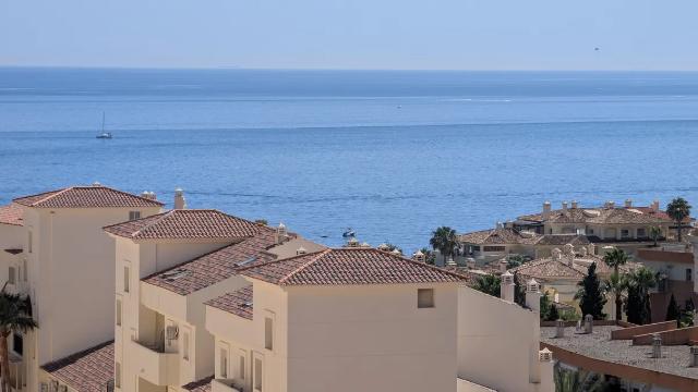 Imagen 1 Inmueble 303678 - Apartamento en venta en Benalmádena /  Playa a 400 metros , del centro comercial Torrequebrada