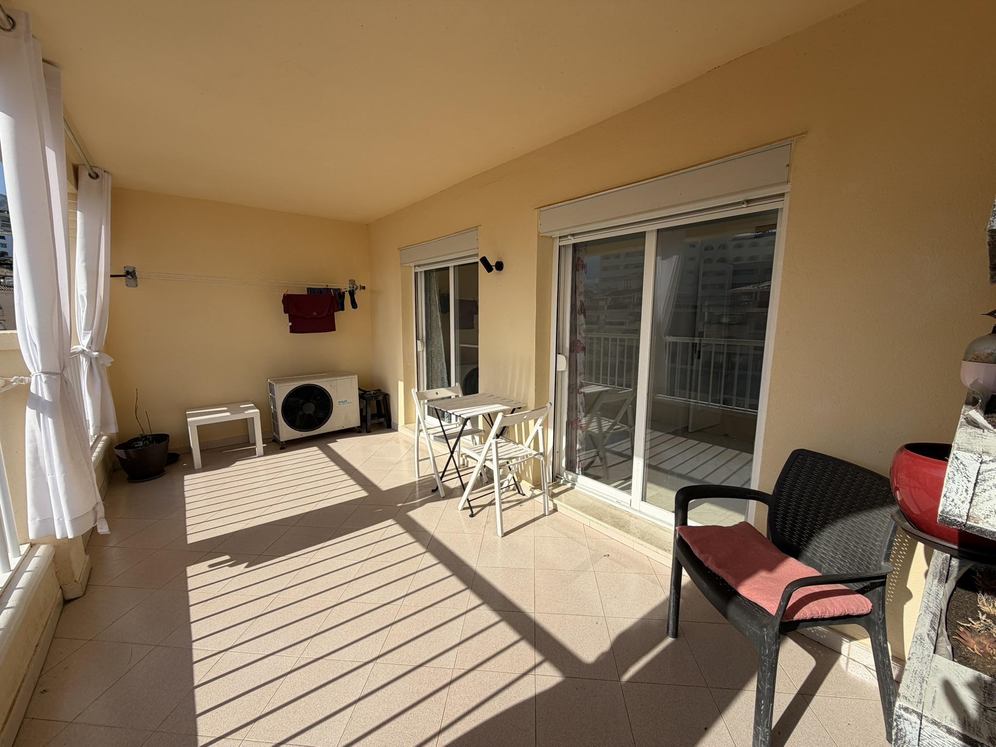 Imagen 11 Apartamento en venta en Benalmádena /  Playa a 400 metros , del centro comercial Torrequebrada