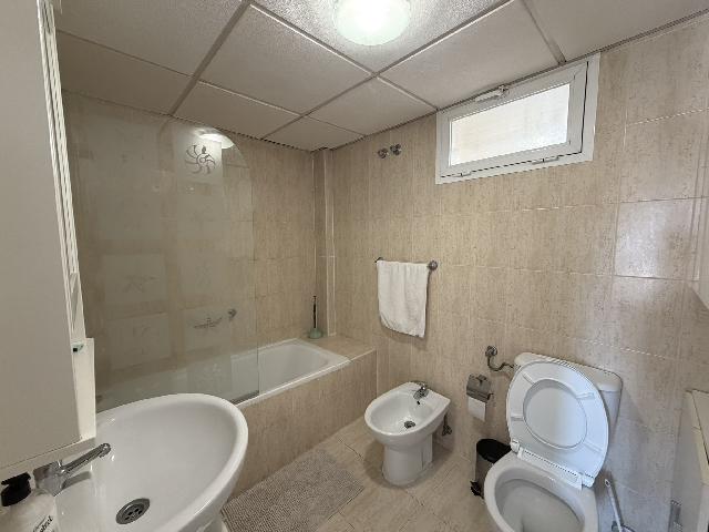 Imagen 17 Inmueble 303678 - Apartamento en venta en Benalmádena /  Playa a 400 metros , del centro comercial Torrequebrada