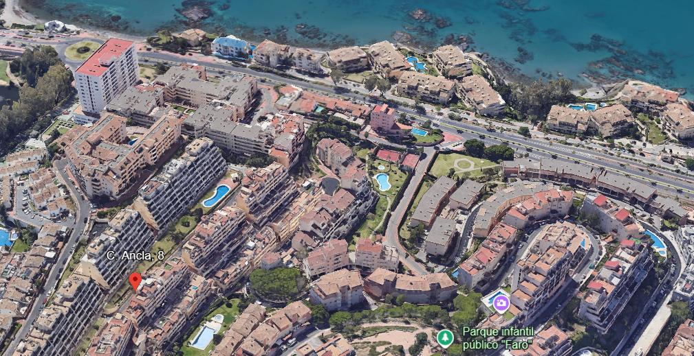 Imagen 30 Apartamento en venta en Benalmádena /  Playa a 400 metros , del centro comercial Torrequebrada