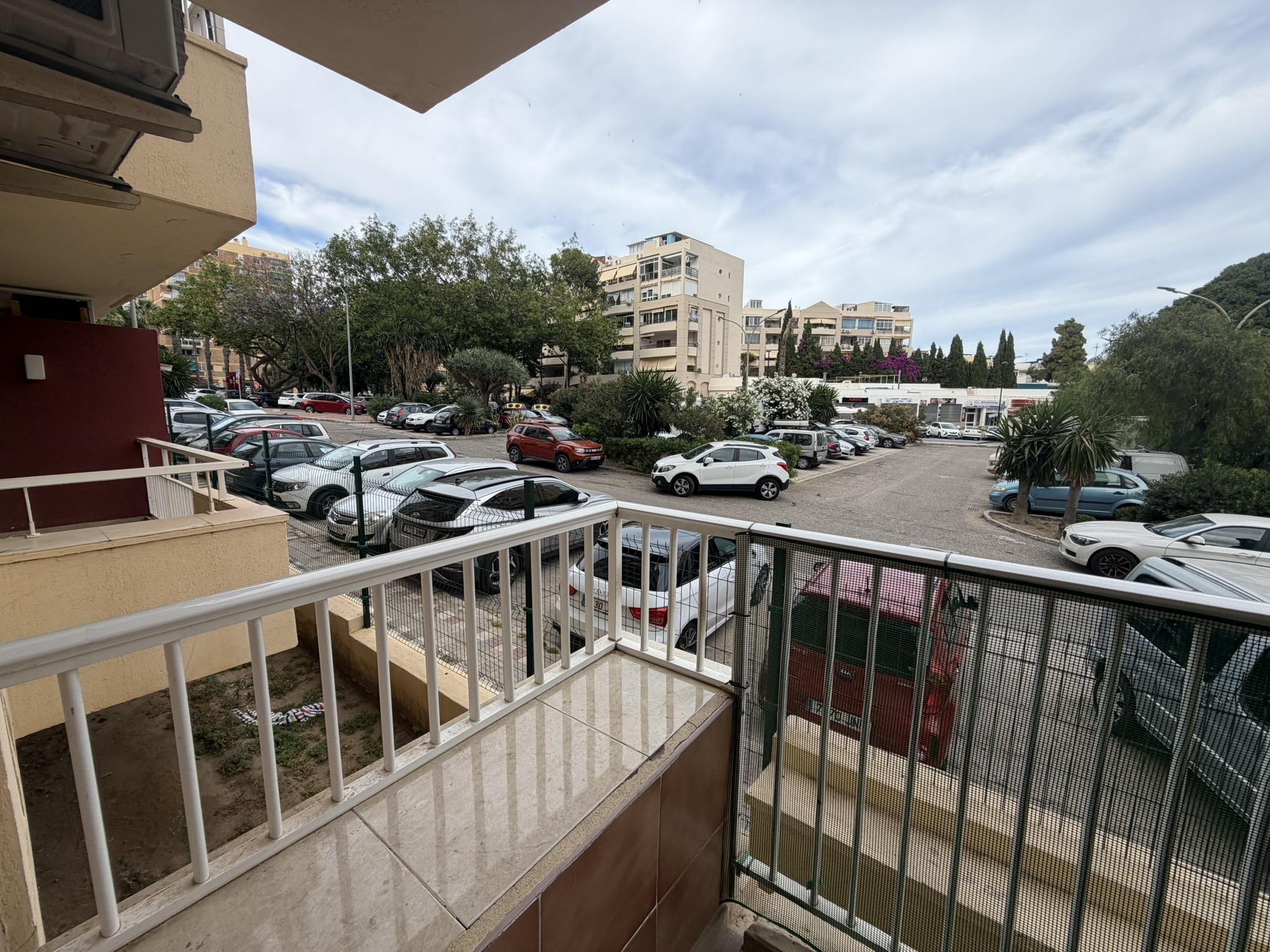 Imagen 8 Planta Baja en venta en Benalmádena / En el centro del turismo en Benalmádena, playa andando
