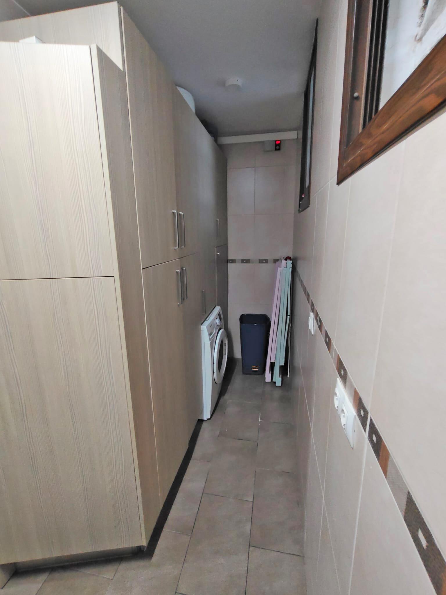 Imagen 11 Casa Pareada en venta en Benalmádena / A 10 min andando de Puerto Marina y la playa