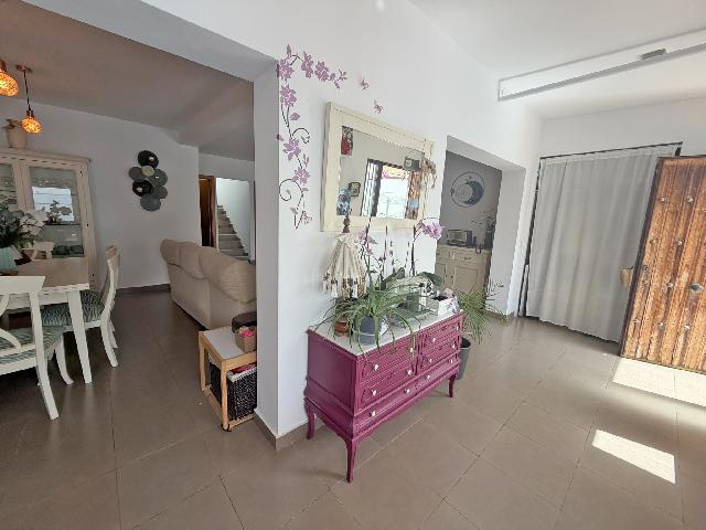Imagen 3 Inmueble 304602 - Casa Pareada en venta en Benalmádena / A 10 min andando de Puerto Marina y la playa