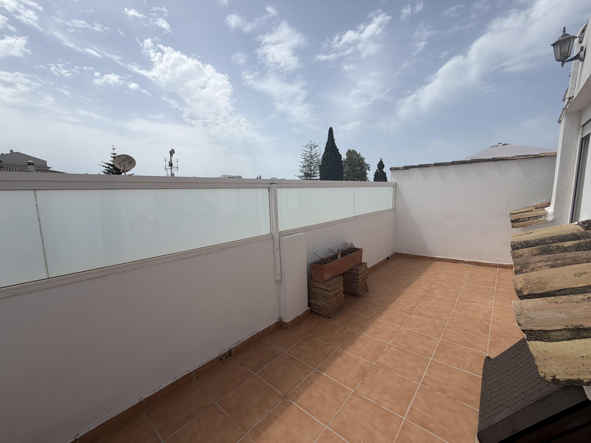 Imagen 21 Casa Pareada en venta en Benalmádena / A 10 min andando de Puerto Marina y la playa