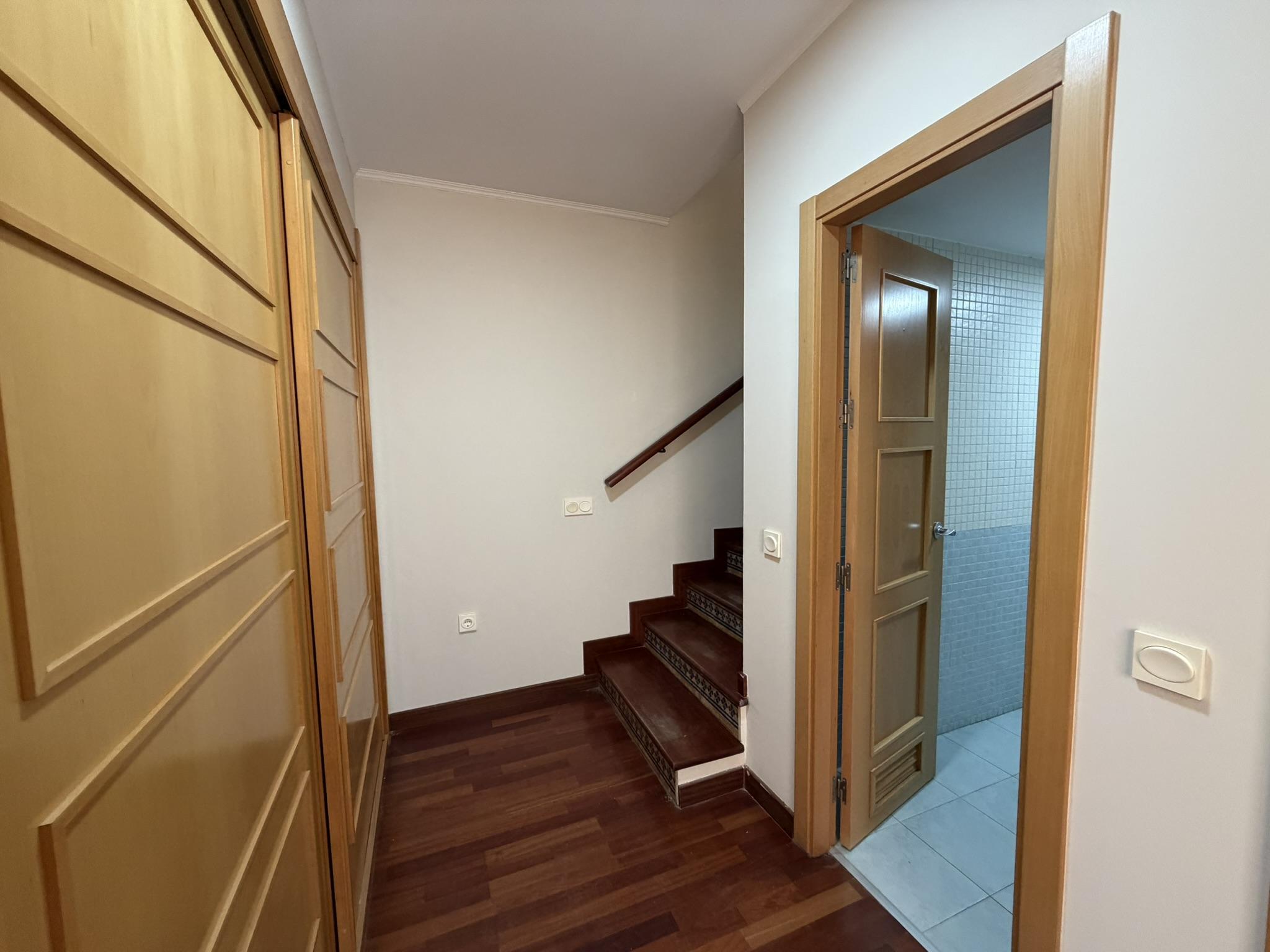 Imagen 15 Casa Adosada en venta en Mijas / Urbanización privada, con vigilancia, piscina y Tenis