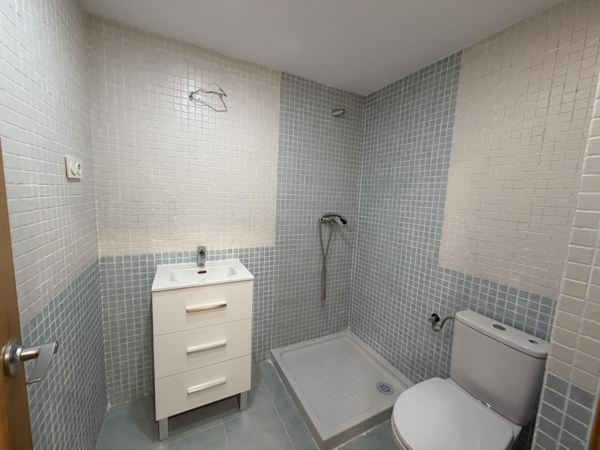 Imagen 13 Casa Adosada en venta en Mijas / Urbanización privada, con vigilancia, piscina y Tenis
