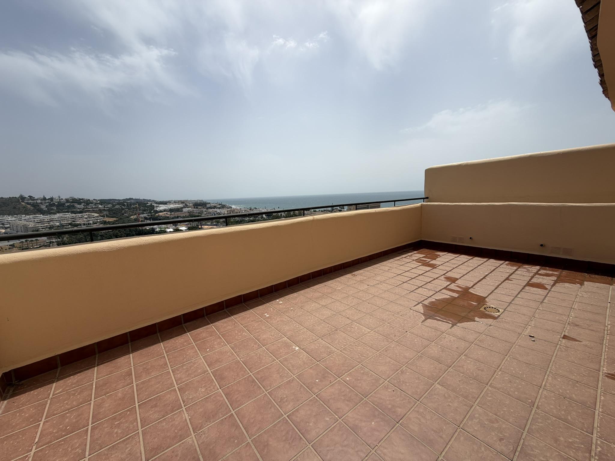 Imagen 26 Casa Adosada en venta en Mijas / Urbanización privada, con vigilancia, piscina y Tenis