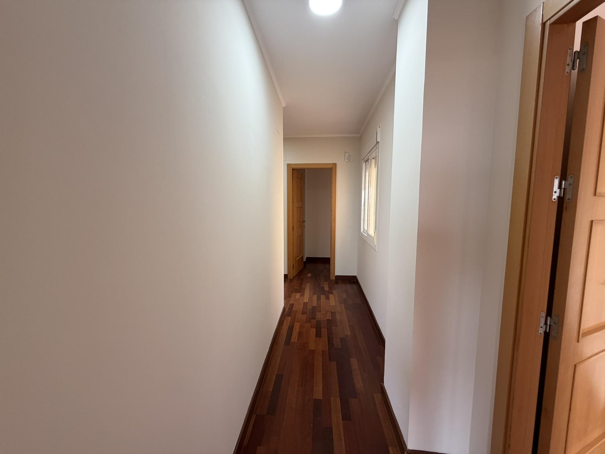 Imagen 21 Casa Adosada en venta en Mijas / Urbanización privada, con vigilancia, piscina y Tenis