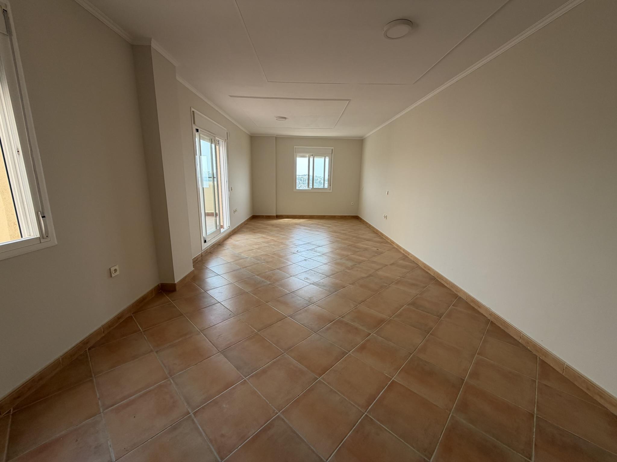 Imagen 28 Casa Adosada en venta en Mijas / Urbanización privada, con vigilancia, piscina y Tenis