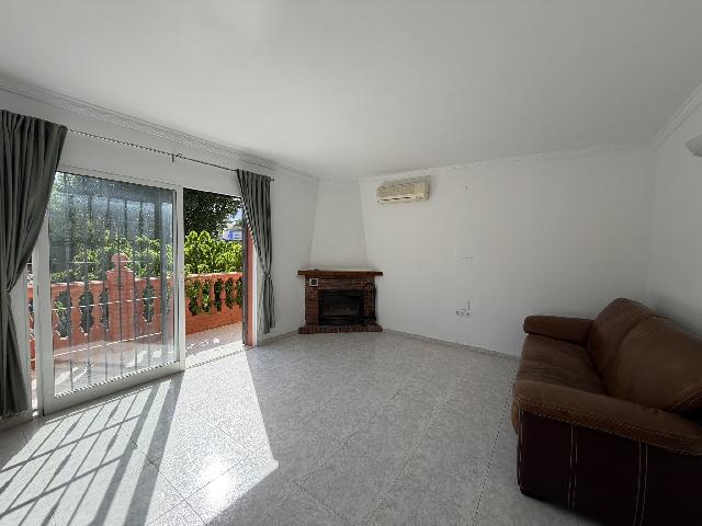 Imagen 4 Inmueble 305251 - Casa Aislada en venta en Benalmádena / Urbanización tranquila, 5 min de los comercios