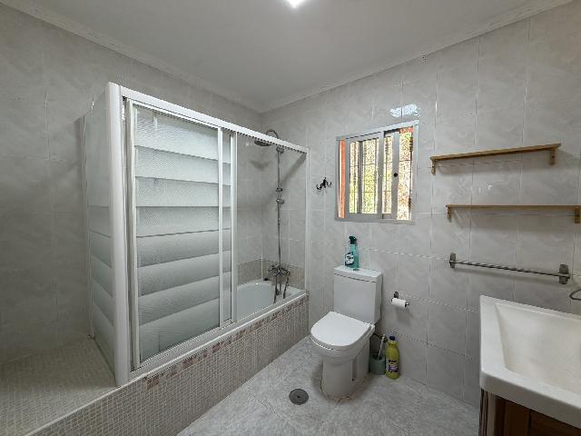 Imagen 24 Inmueble 305251 - Casa Aislada en venta en Benalmádena / Urbanización tranquila, 5 min de los comercios