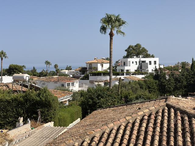 Imagen 3 Inmueble 305251 - Casa Aislada en venta en Benalmádena / Urbanización tranquila, 5 min de los comercios