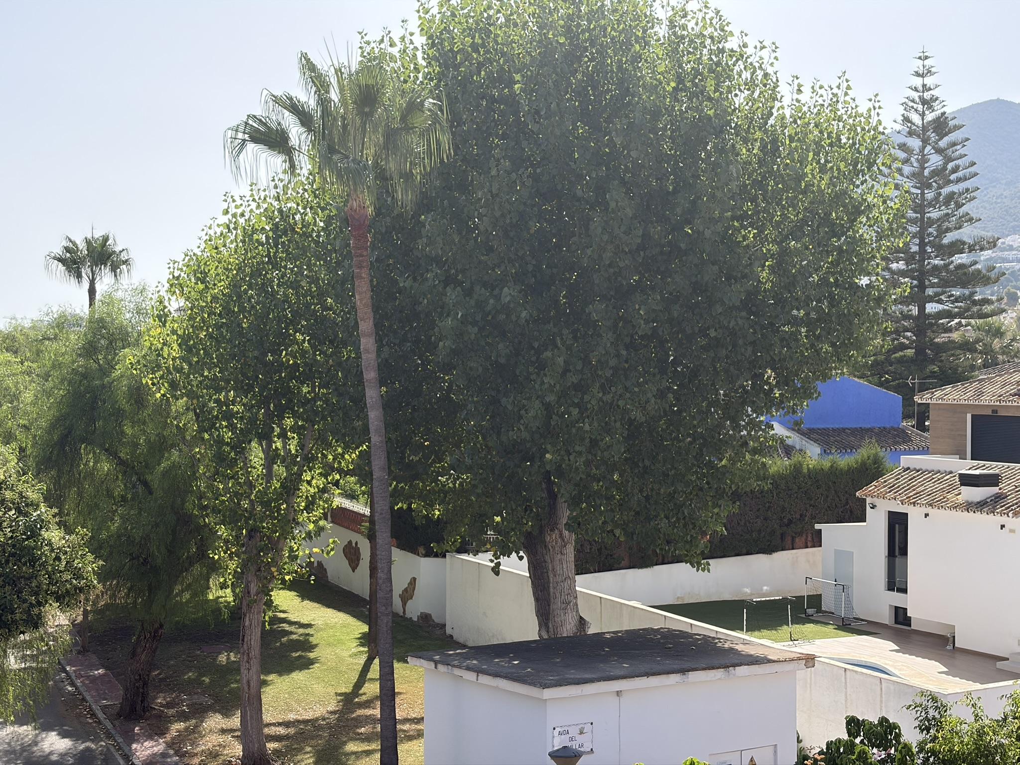 Imagen 28 Casa Aislada en venta en Benalmádena / Urbanización tranquila, 5 min de los comercios