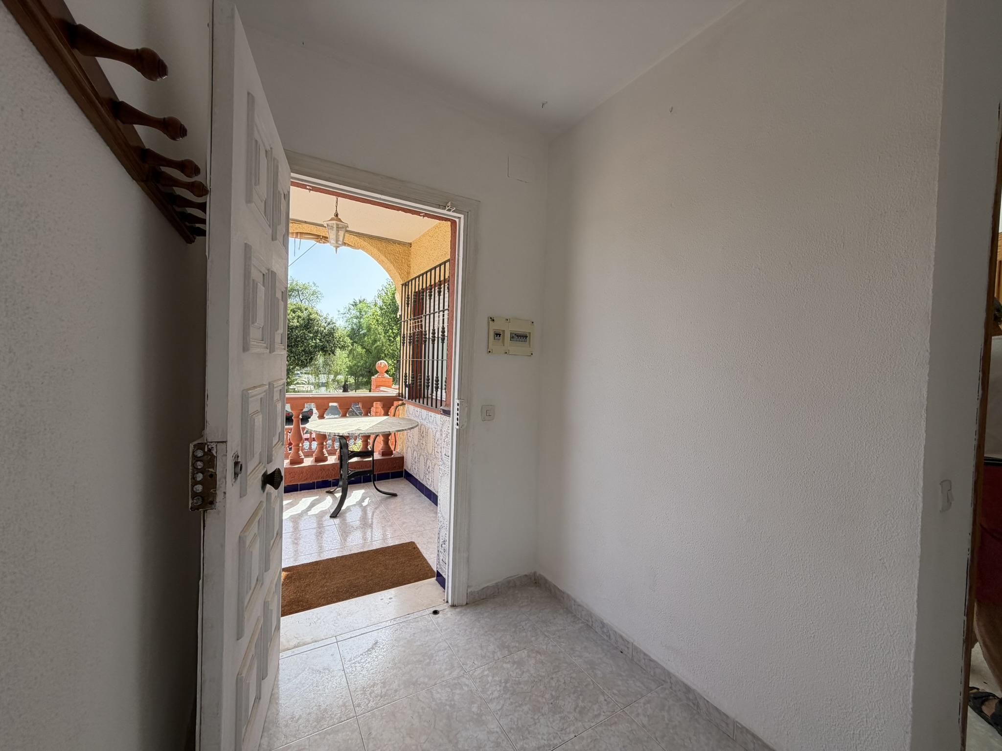 Imagen 19 Casa Aislada en venta en Benalmádena / Urbanización tranquila, 5 min de los comercios