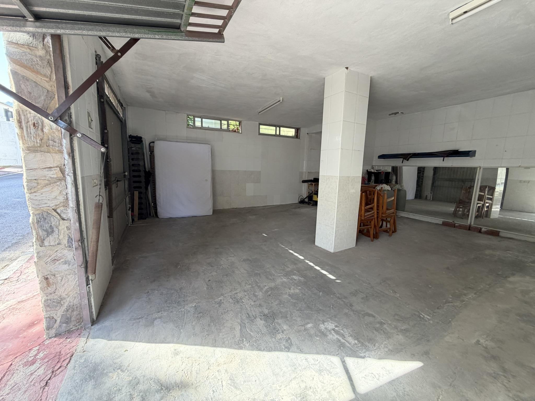 Imagen 8 Casa Aislada en venta en Benalmádena / Urbanización tranquila, 5 min de los comercios