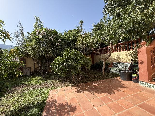 Imagen 10 Inmueble 305251 - Casa Aislada en venta en Benalmádena / Urbanización tranquila, 5 min de los comercios