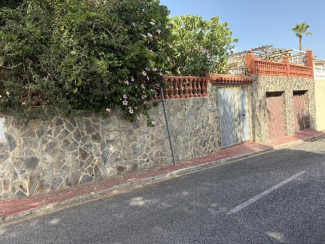 Imagen 26 Inmueble 305251 - Casa Aislada en venta en Benalmádena / Urbanización tranquila, 5 min de los comercios