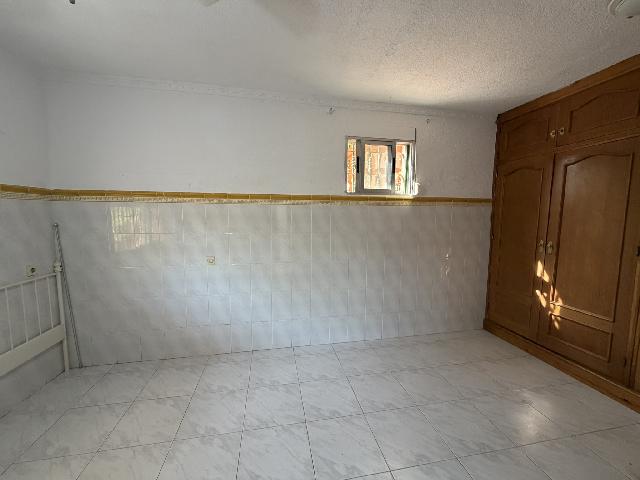 Imagen 18 Inmueble 305251 - Casa Aislada en venta en Benalmádena / Urbanización tranquila, 5 min de los comercios