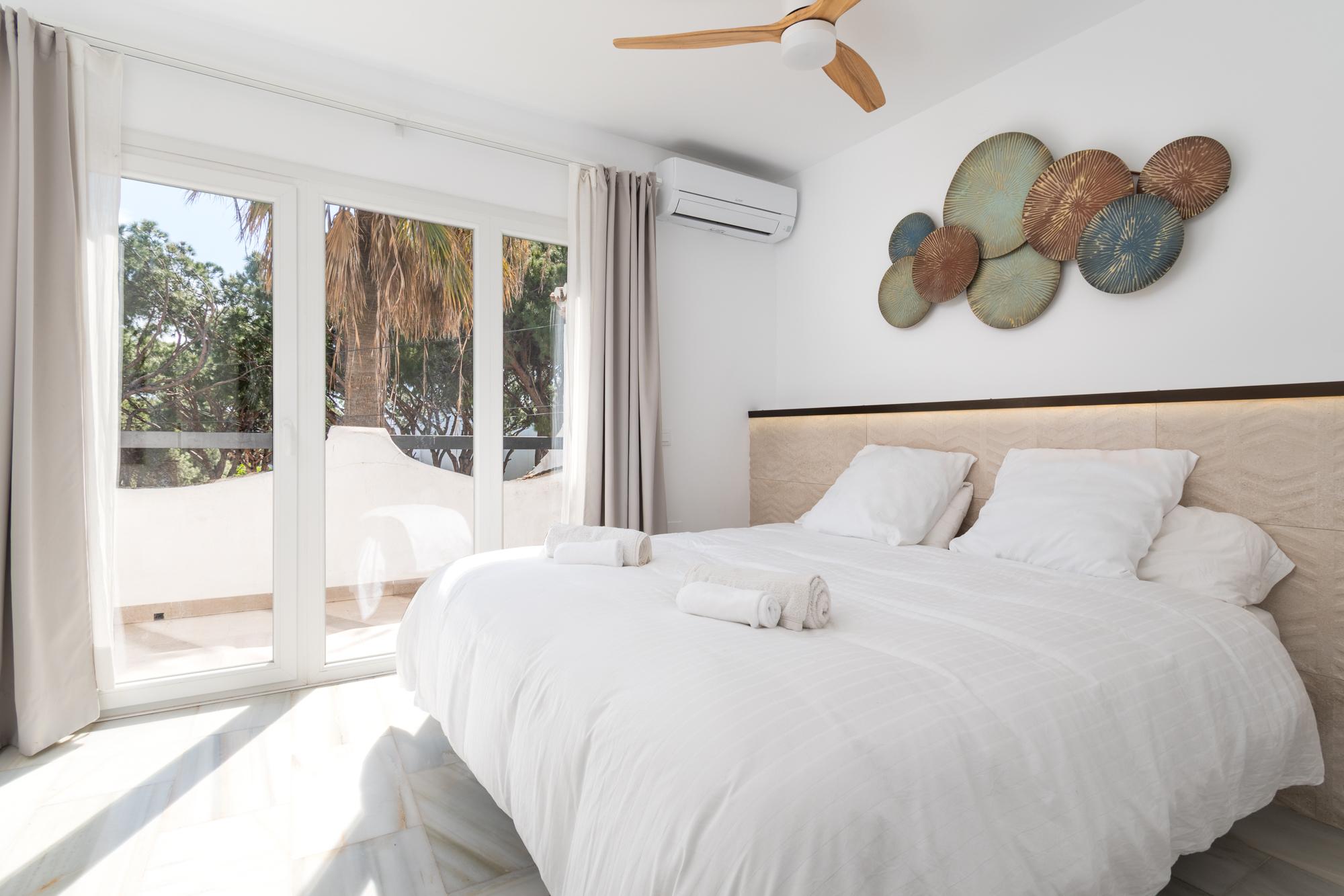 Imagen 6 Casa Adosada en venta en Mijas / Zona muy turística cerca de todos los servicios 