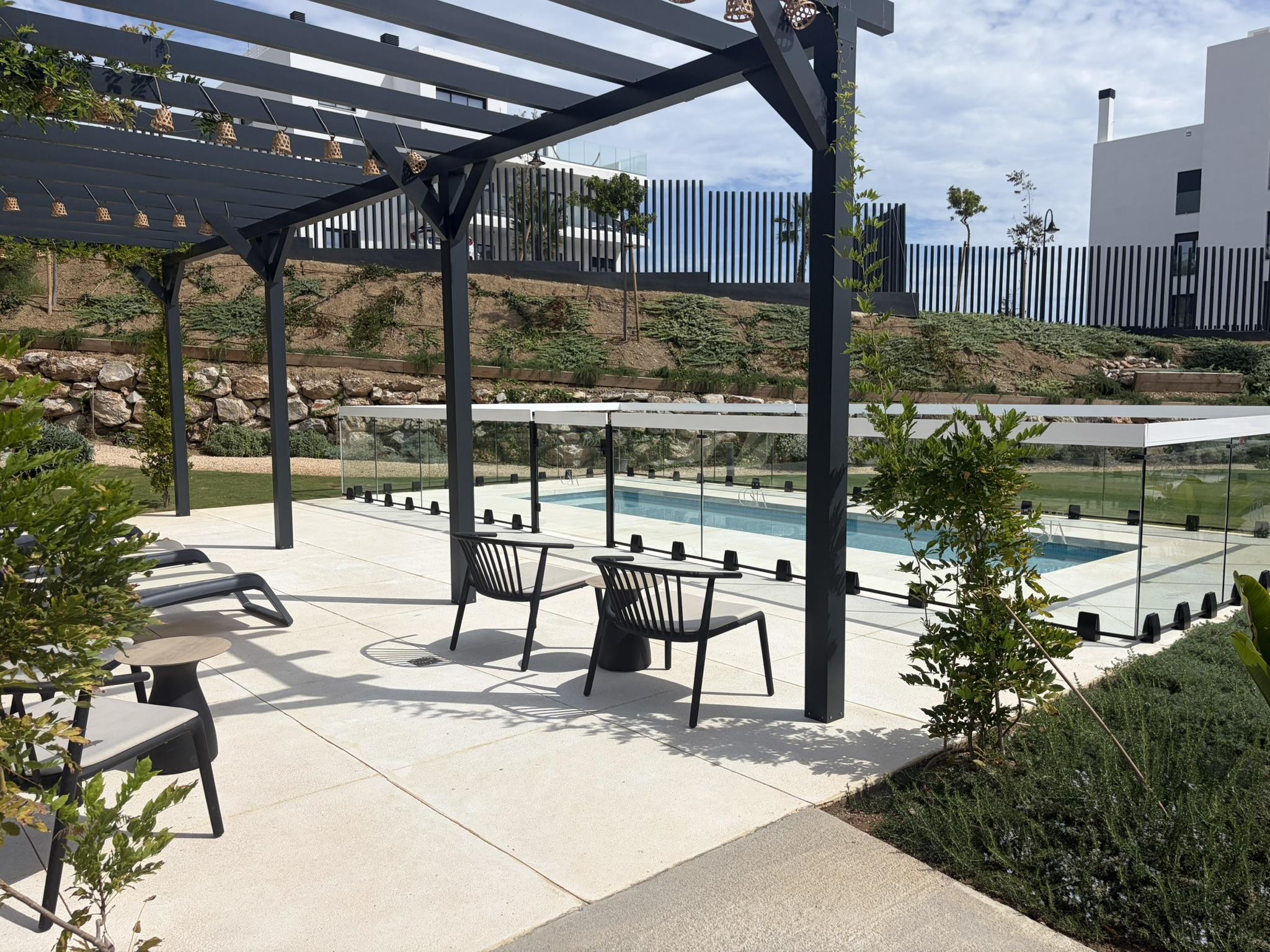 Imagen 1 Planta Baja en venta en Mijas / Urbanización privada, 10 min andando a tiendas y playa