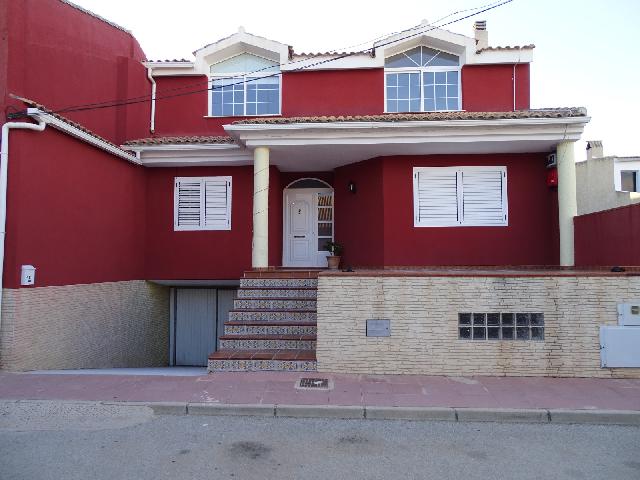 Imagen 8 Inmueble 264798 - Casa Adosada en venta en Campos Del Río / Cerca del parque de la Estación