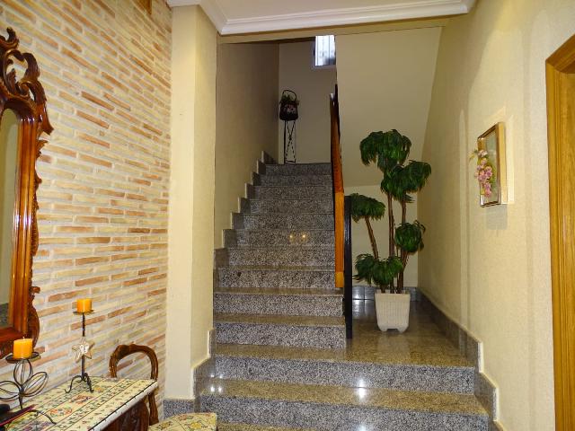 Imagen 10 Inmueble 269043 - Casa Adosada en venta en Alcantarilla / A 5 minutos caminando de la `Plaza Adolfo Suarez