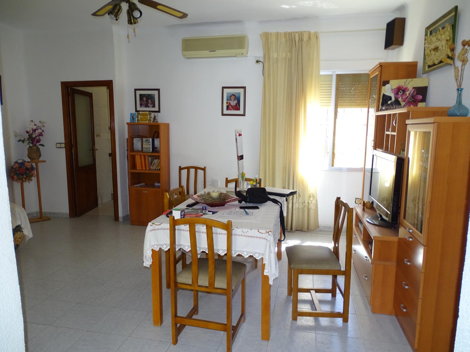 Imagen 3 Casa Pareada en venta en Campos Del Río / Zona tranquila, cerca del parque la estacion