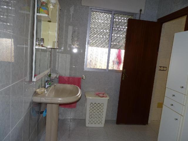 Imagen 19 Inmueble 302065 - Casa Pareada en venta en Campos Del Río / Zona tranquila, cerca del parque la estacion