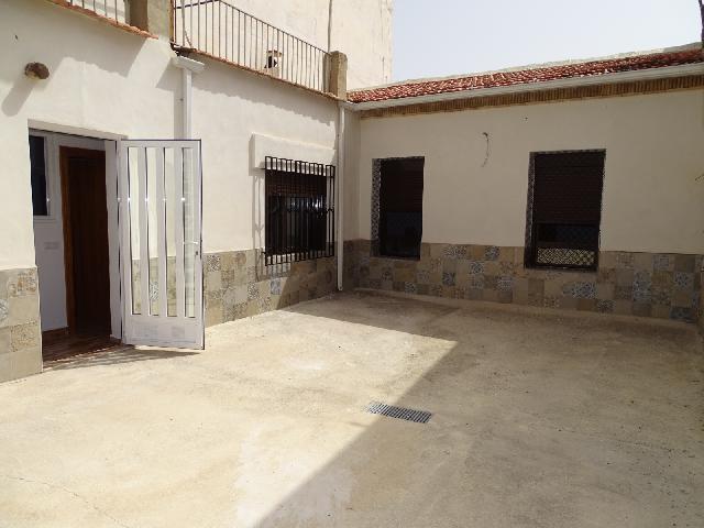 Imagen 1 Inmueble 304806 - Casa Pareada en venta en Campos Del Río / Frente a la Iglesia Nueva