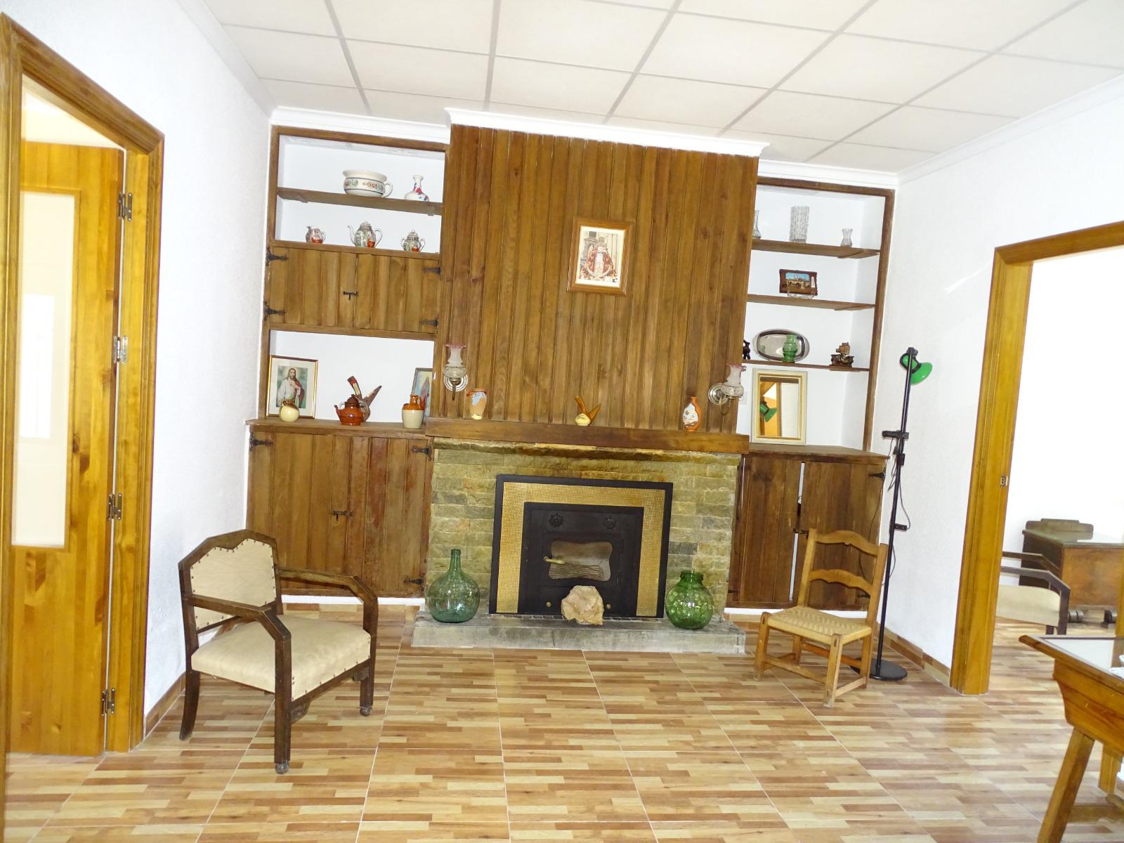 Imagen 2 Casa Pareada en venta en Campos Del Río / Frente a la Iglesia Nueva