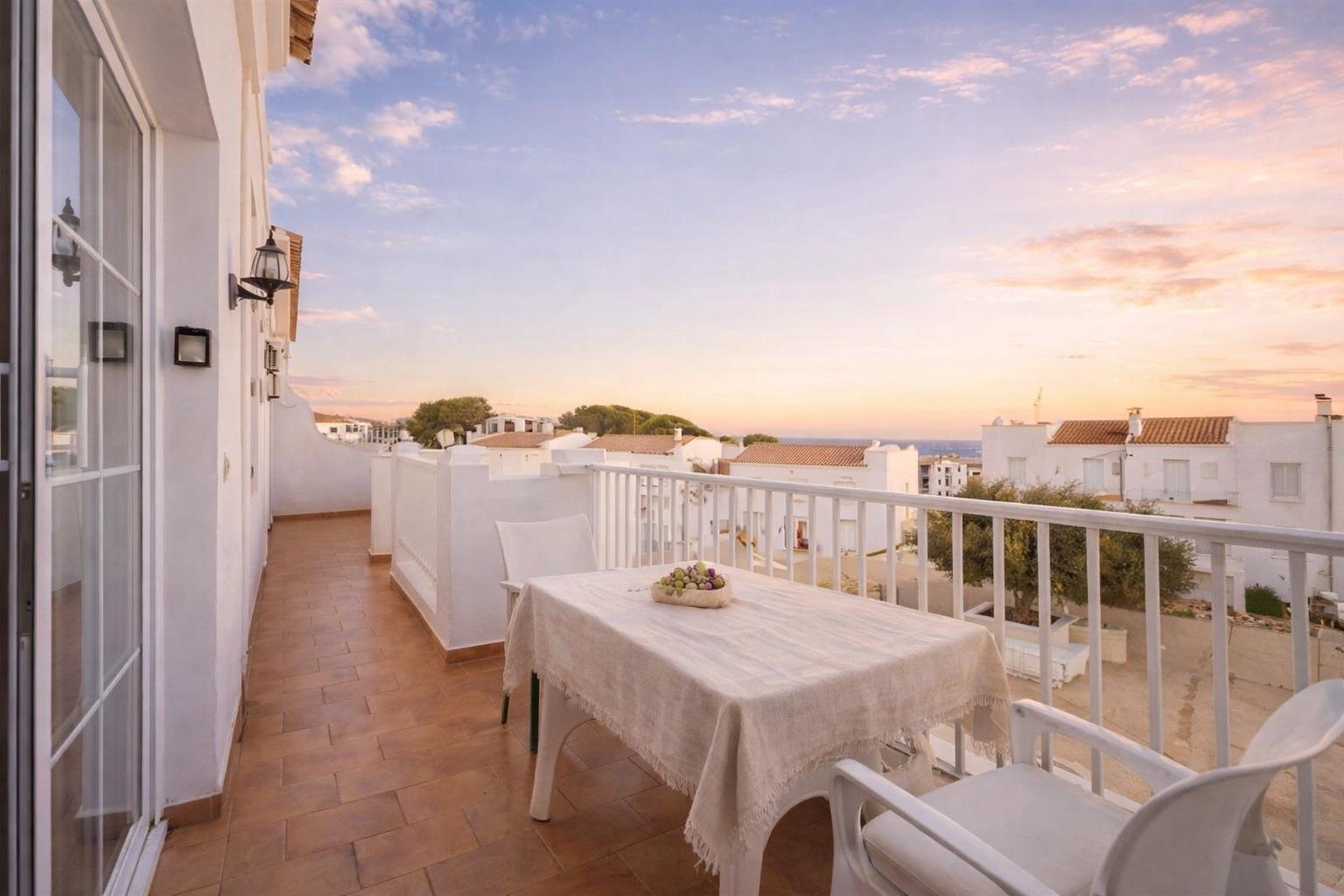 Imagen 1 Apartamento en venta en Mercadal Es / Apartamento en Arenal d´en Castell c/licencia turística