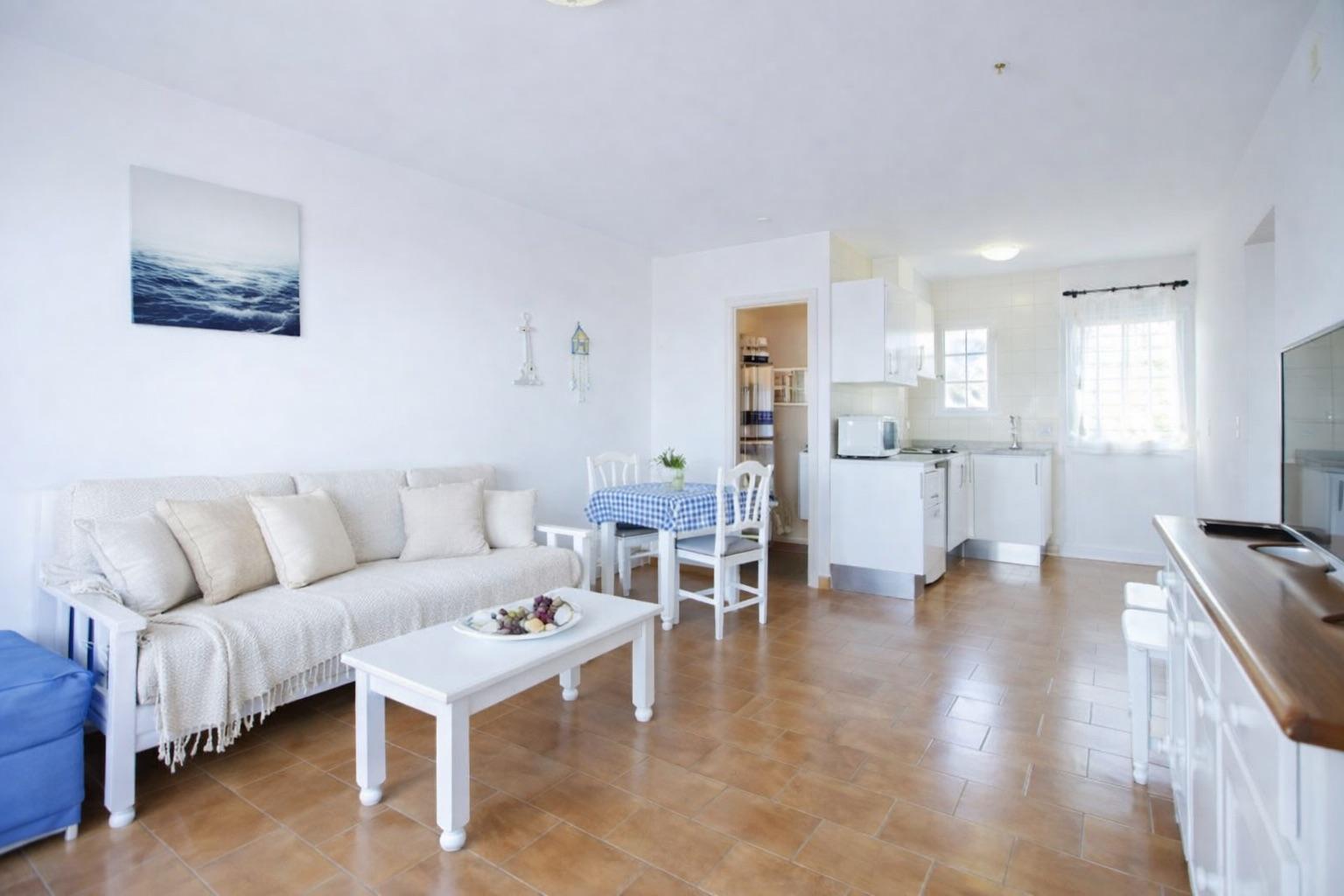 Imagen 4 Apartamento en venta en Mercadal Es / Apartamento en Arenal d´en Castell c/licencia turística