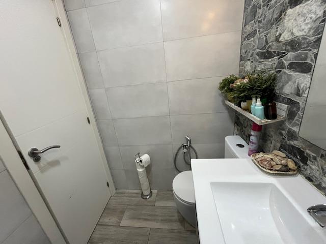 Imagen 9 Inmueble 298832 - Piso en venta en Palma / Piso 3hab., cocina y baño recién reformados. Ascensor. 