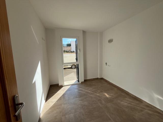 Imagen 33 Planta Baja en venta en Campos / Acogedor piso en Planta baja en finca de 2006