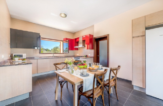 Imagen 13 Inmueble 300523 - Casa Adosada en venta en Santanyí / Finca elegante con planta fotovolcaica en Santanyi