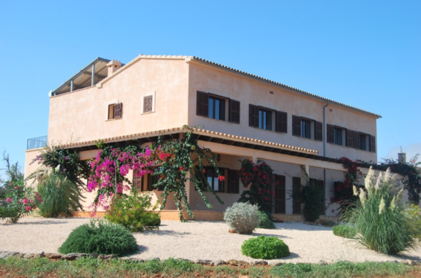 Imagen 2 Casa Adosada en venta en Santanyí / Finca elegante con planta fotovolcaica en Santanyi