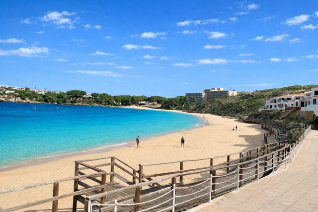 Imagen 16 Inmueble 302407 - Casa Adosada en venta en Mercadal (Es) / S´Arenal  d´en Castell en  1ª limea de Mar , premium 