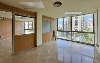 Imagen 2 Inmueble 306182 - Oficina Comercial en alquiler en Palma / Junto C.Alfonso el Sabio