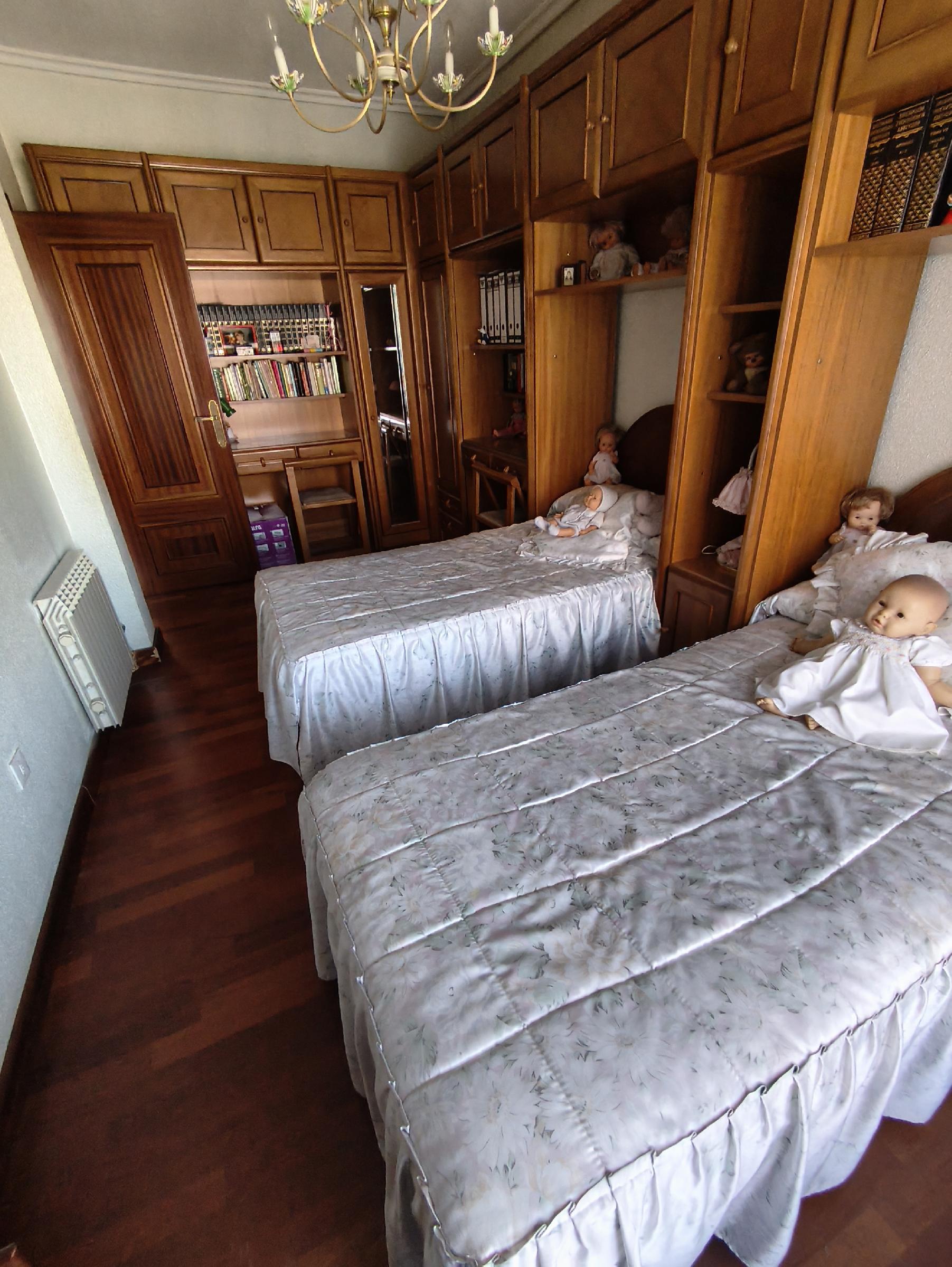 Imagen 4 Piso en venta en Medina Del Campo / Vivienda ubicada en la Plaza Mayor de la localidad