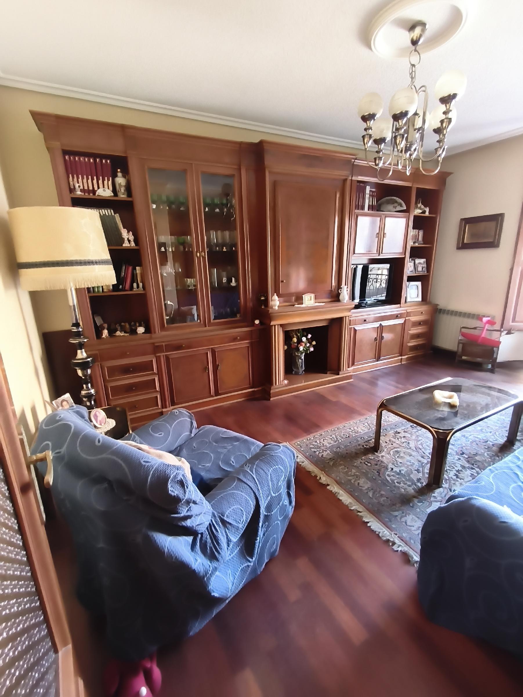 Imagen 17 Piso en venta en Medina Del Campo / Vivienda ubicada en la Plaza Mayor de la localidad