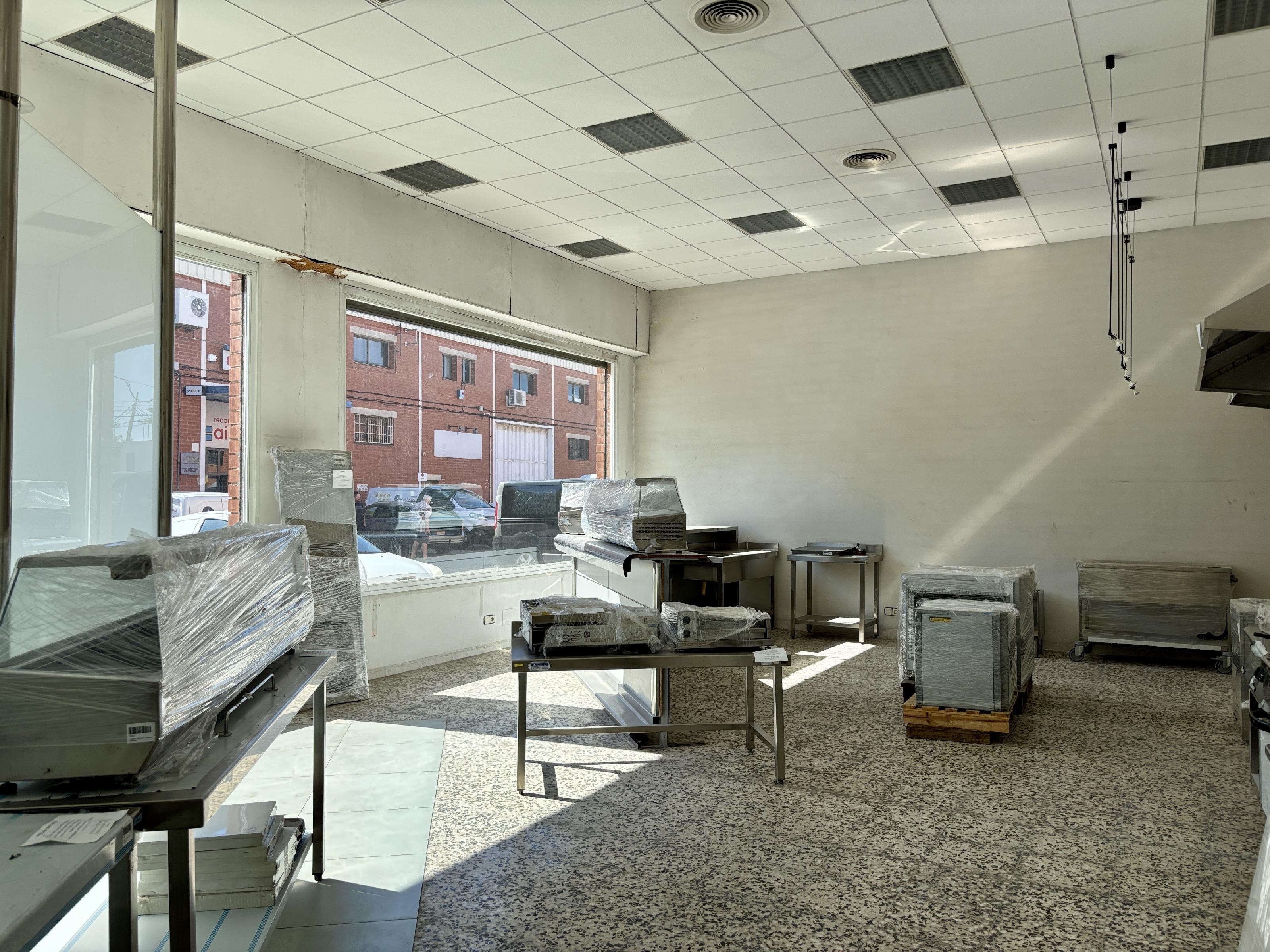 Imagen 6 Local Industrial en venta en Tarragona / Poligoin Industrial Francollí