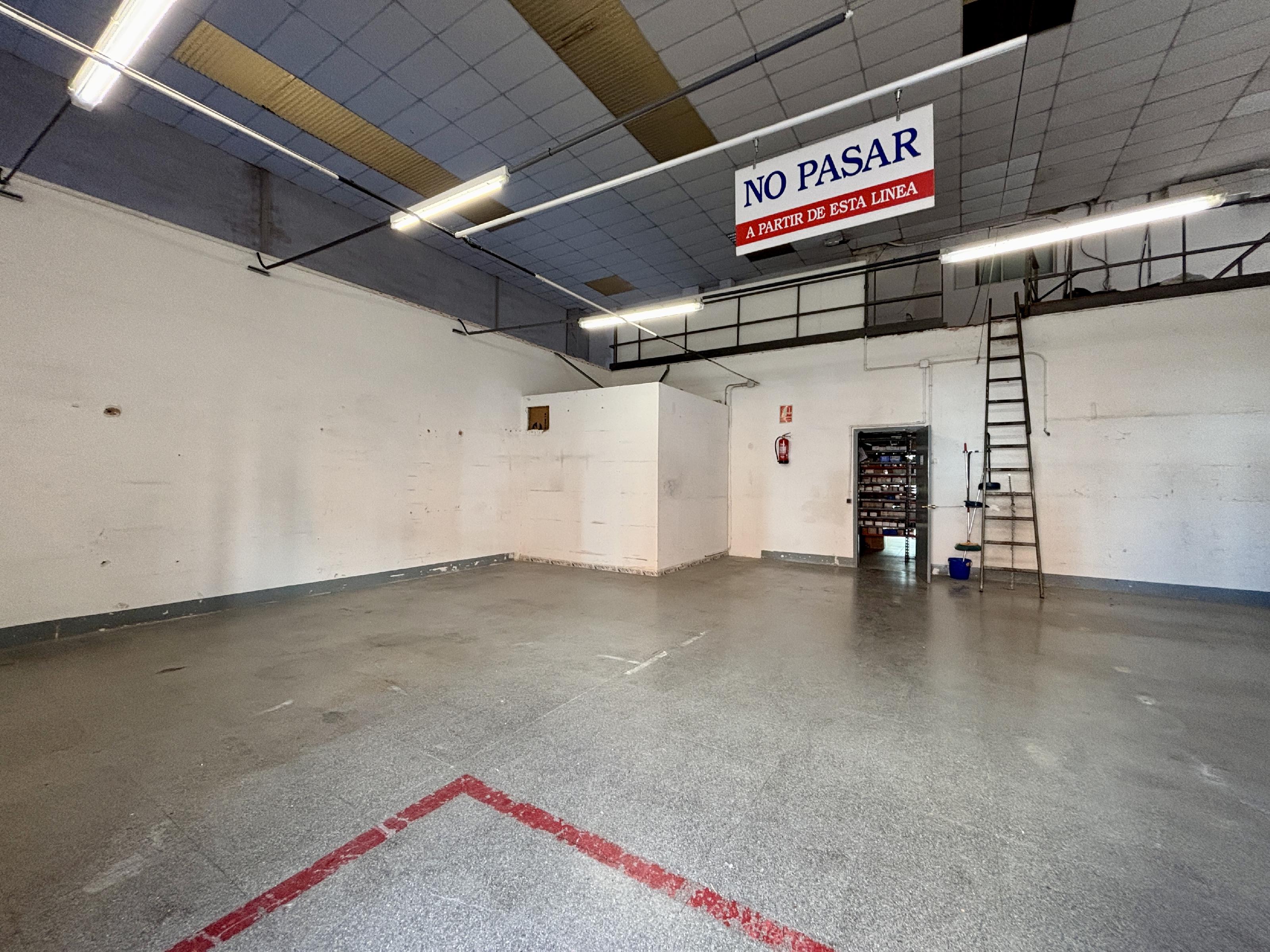 Imagen 25 Local Industrial en venta en Tarragona / Poligoin Industrial Francollí