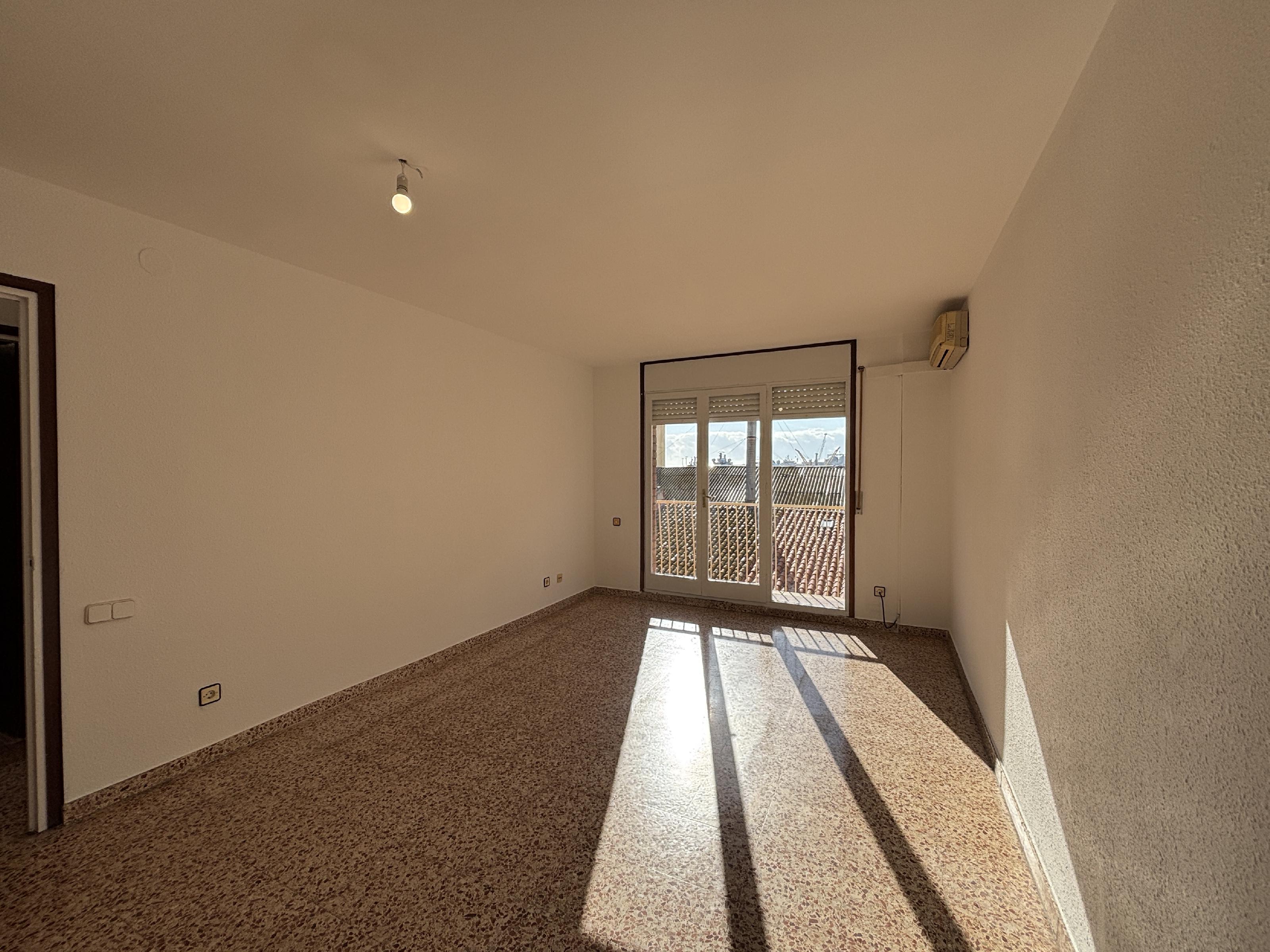 Imagen 2 Piso en venta en Tarragona / C/ Reial, frente a Plaça dels Infants