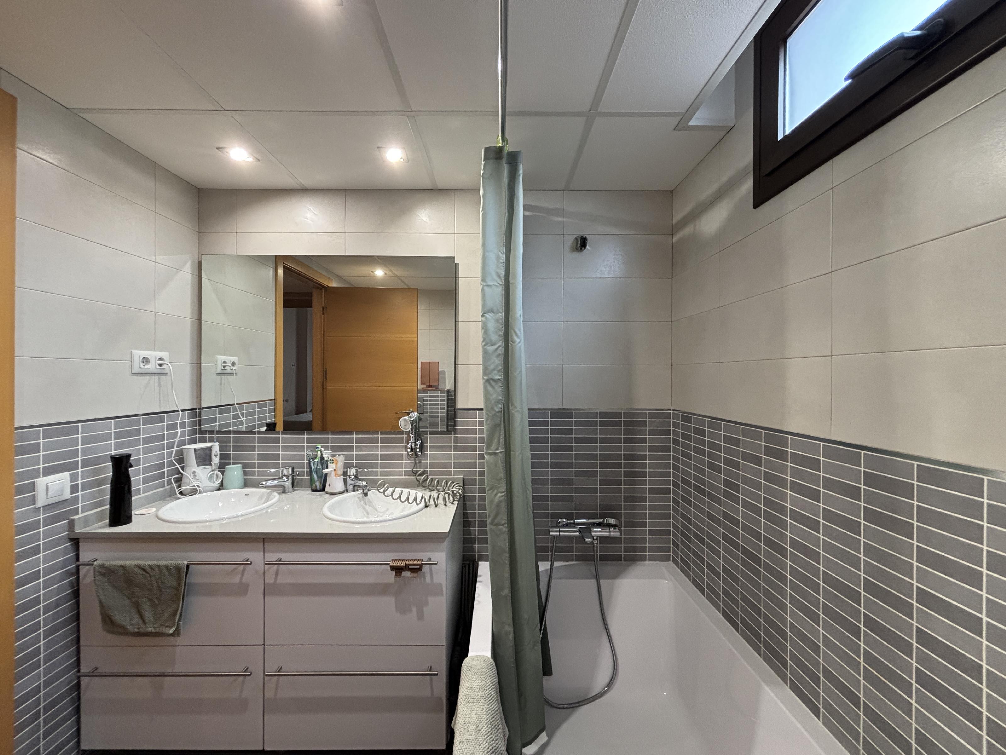 Imagen 28 Piso en venta en Pallaresos Els / Cerca de Centre mèdic Pallaresos i Cafeteria l´Espiga 