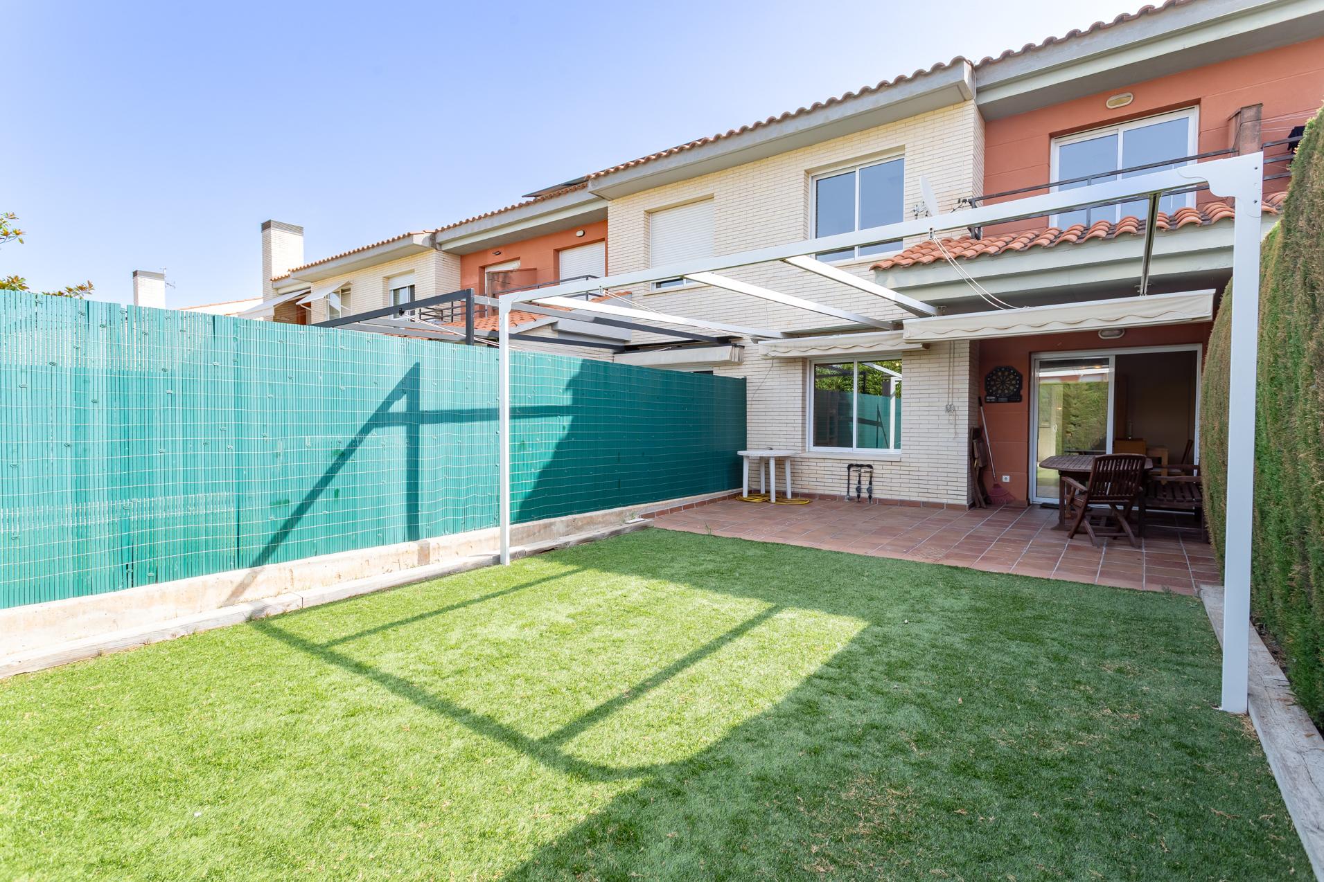 Imagen 1 Casa Adosada en venta en Cambrils / Zona els Ametlles