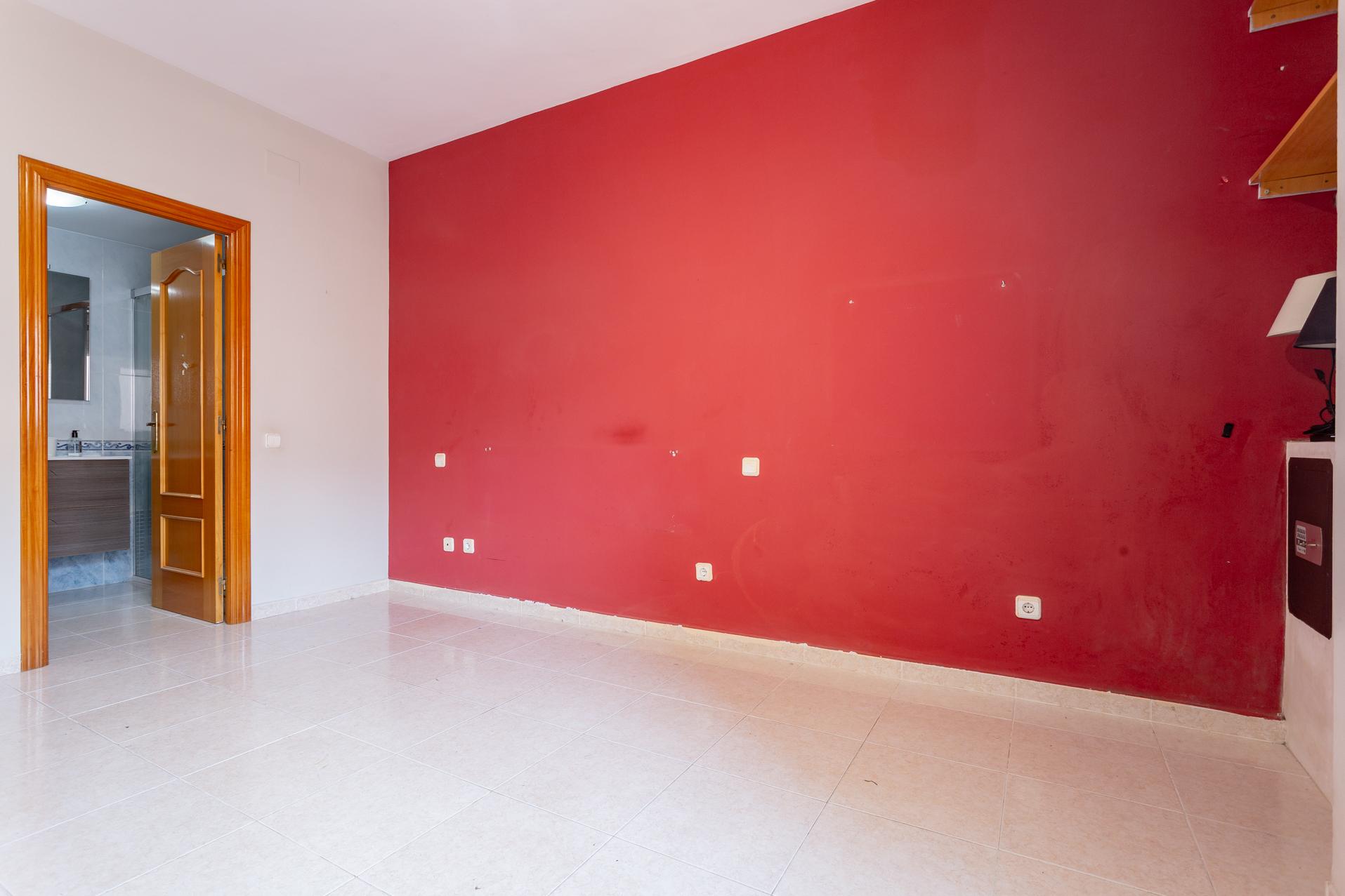 Imagen 7 Piso en venta en Tarragona / Calle peatonal paralela a Rambla Nova