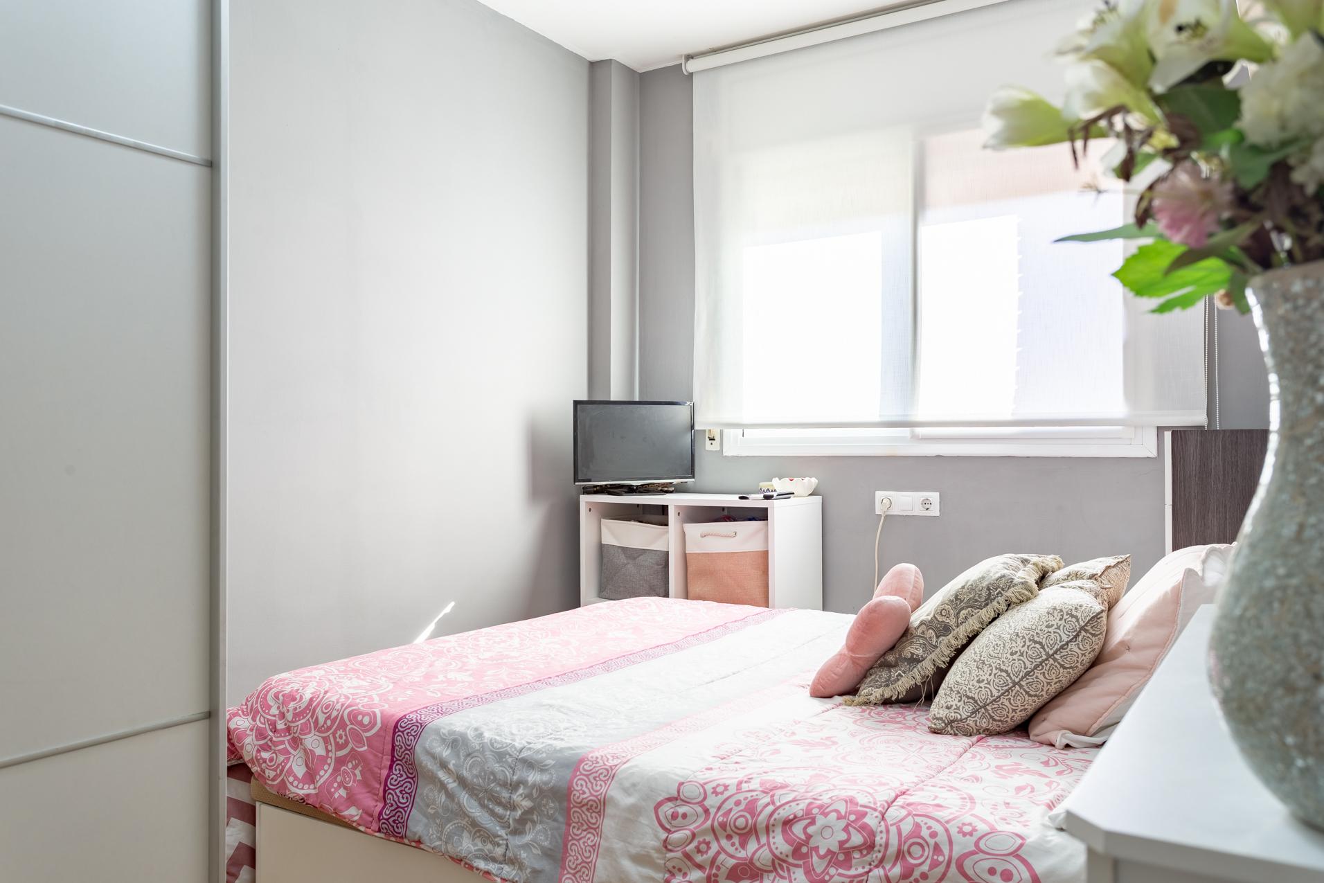 Imagen 28 Casa Adosada en venta en Reus / Delante del paseo y del pavellon municipal